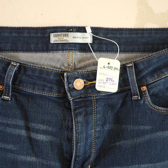 Levi’s Signature Mid-Rise Skinny Jeans 👖– Dark Blue Size 20L (W35 L32) - Picture 4 of 6